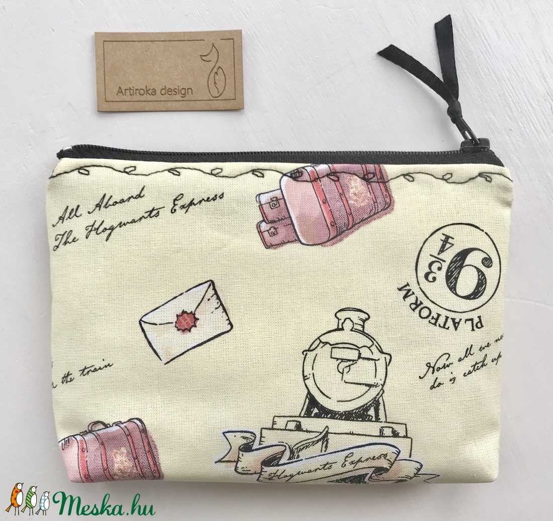 Harry Potter, Hogwarts Expressz mintás prémium irattartó pénztárca, neszesszer - 9 3/4 vágány - Artiroka design - táska & tok - pénztárca & más tok - pénztárca - Meska.hu Harry Potter, Hogwarts Expressz mintás prémium irattartó pénztárca, neszesszer - 9 3/4 vágány - Artiroka design - táska & tok - pénztárca & más tok - pénztárca - Meska.hu