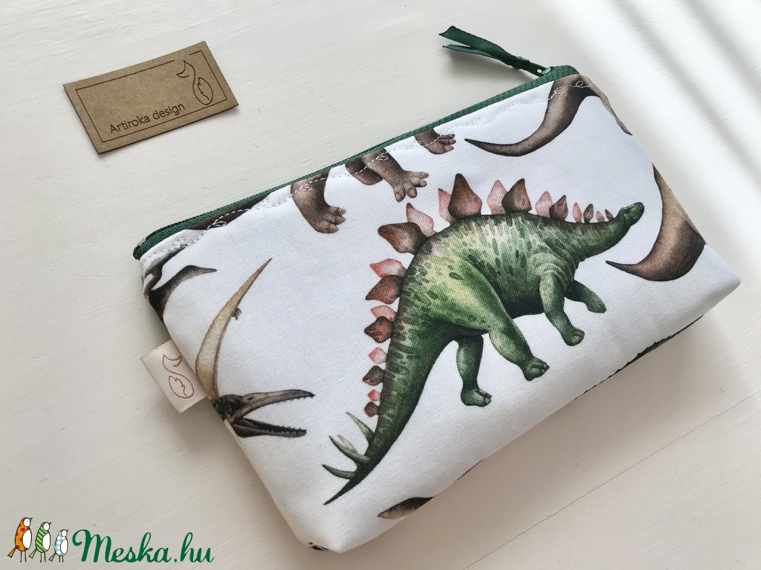Dinoszaurusz mintás neszesszer, szemüvegtok, tolltartó - Artiroka design - táska & tok - neszesszer - Meska.hu Dinoszaurusz mintás neszesszer, szemüvegtok, tolltartó - Artiroka design - táska & tok - neszesszer - Meska.hu
