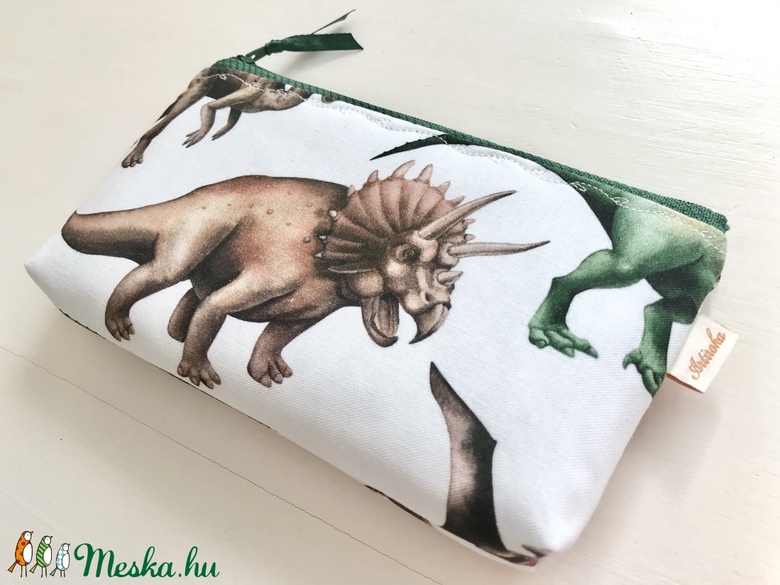 Dinoszaurusz mintás neszesszer, szemüvegtok, tolltartó - Artiroka design - táska & tok - neszesszer - Meska.hu Dinoszaurusz mintás neszesszer, szemüvegtok, tolltartó - Artiroka design - táska & tok - neszesszer - Meska.hu
