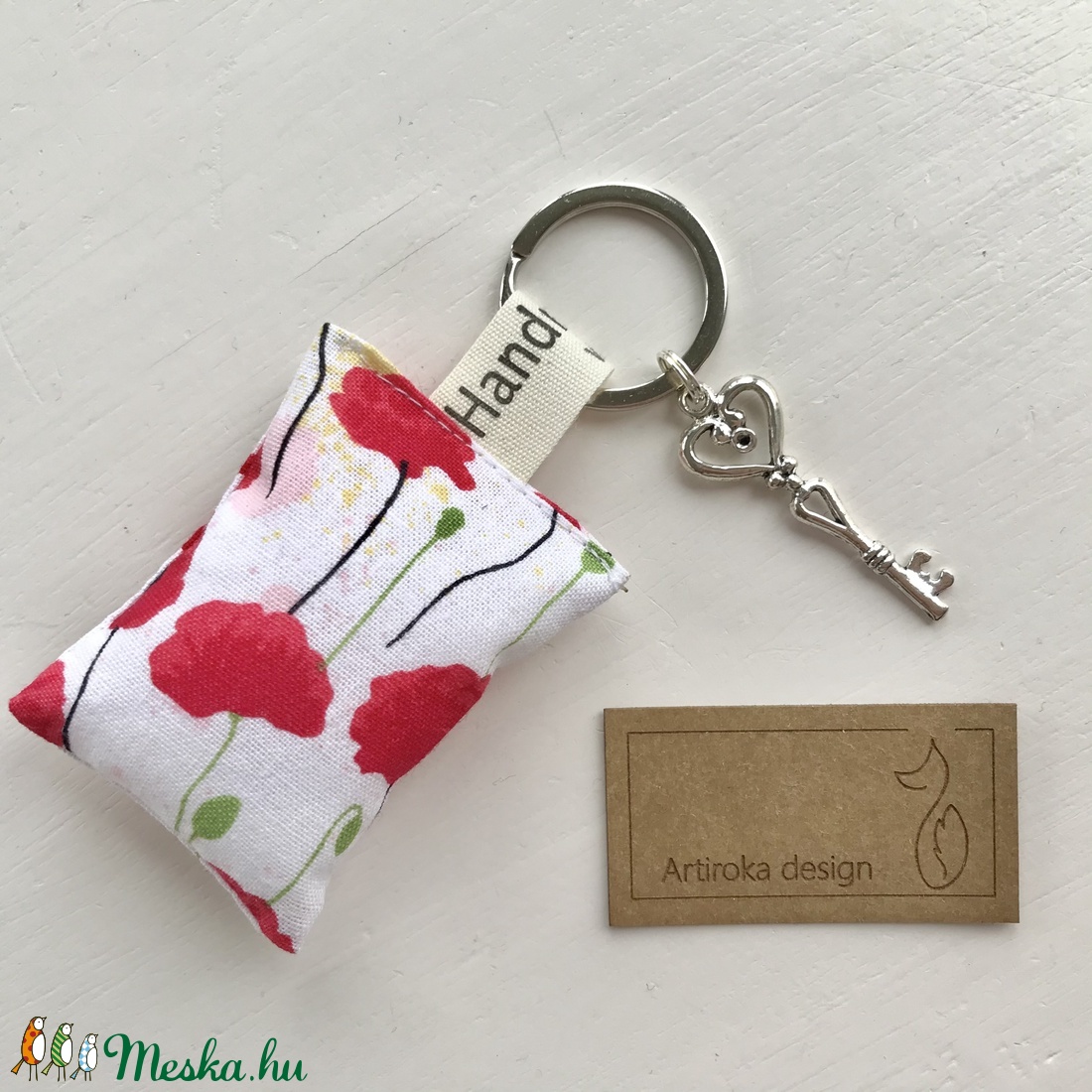 Pipacs virág mintás, egyedi kulcstartó, vintage kulcs dísszel - Artiroka design - táska & tok - kulcstartó & táskadísz - kulcstartó - Meska.hu Pipacs virág mintás, egyedi kulcstartó, vintage kulcs dísszel - Artiroka design - táska & tok - kulcstartó & táskadísz - kulcstartó - Meska.hu