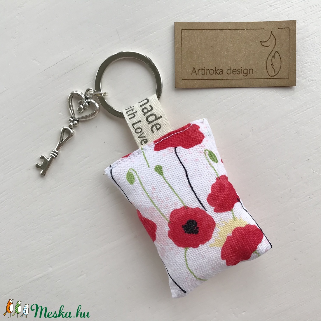 Pipacs virág mintás, egyedi kulcstartó, vintage kulcs dísszel - Artiroka design - táska & tok - kulcstartó & táskadísz - kulcstartó - Meska.hu Pipacs virág mintás, egyedi kulcstartó, vintage kulcs dísszel - Artiroka design - táska & tok - kulcstartó & táskadísz - kulcstartó - Meska.hu