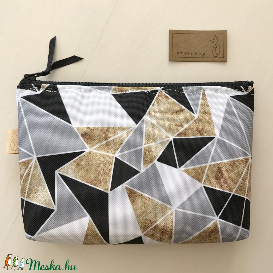 Geometria mintás VÍZLEPERGETŐS neszesszer, irattartó - Artiroka design - táska & tok - neszesszer - Meska.hu Geometria mintás VÍZLEPERGETŐS neszesszer, irattartó - Artiroka design - táska & tok - neszesszer - Meska.hu