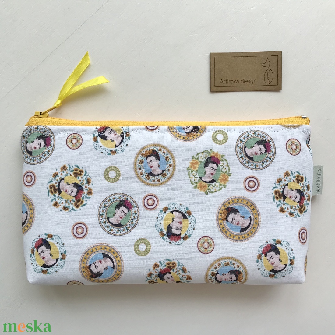 Frida Kahlo mintás neszesszer, nasi tartó, uzsonna tasak - Artiroka design - ovi- és sulikezdés - uzsonna- & ebéd tartó - szendvics csomagoló - Meska.hu Frida Kahlo mintás neszesszer, nasi tartó, uzsonna tasak - Artiroka design - ovi- és sulikezdés - uzsonna- & ebéd tartó - szendvics csomagoló - Meska.hu