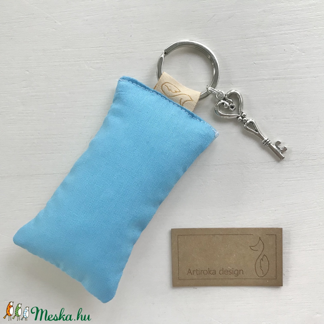 Kutya mintás kulcstartó, kis vintage kulccsal - Artiroka design - táska & tok - kulcstartó & táskadísz - kulcstartó - Meska.hu Kutya mintás kulcstartó, kis vintage kulccsal - Artiroka design - táska & tok - kulcstartó & táskadísz - kulcstartó - Meska.hu