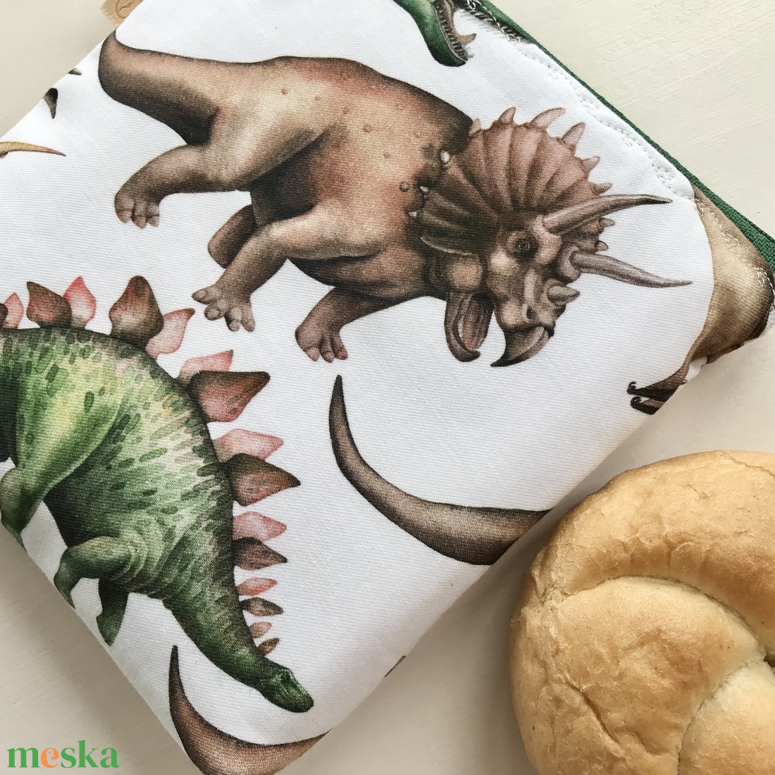 Dinoszaurusz mintás prémium neszesszer, uzsonna tasak - zipper bag - Artiroka design - szendvics csomagoló - szendvics csomagoló - Meska.hu Dinoszaurusz mintás prémium neszesszer, uzsonna tasak - zipper bag - Artiroka design - szendvics csomagoló - szendvics csomagoló - Meska.hu