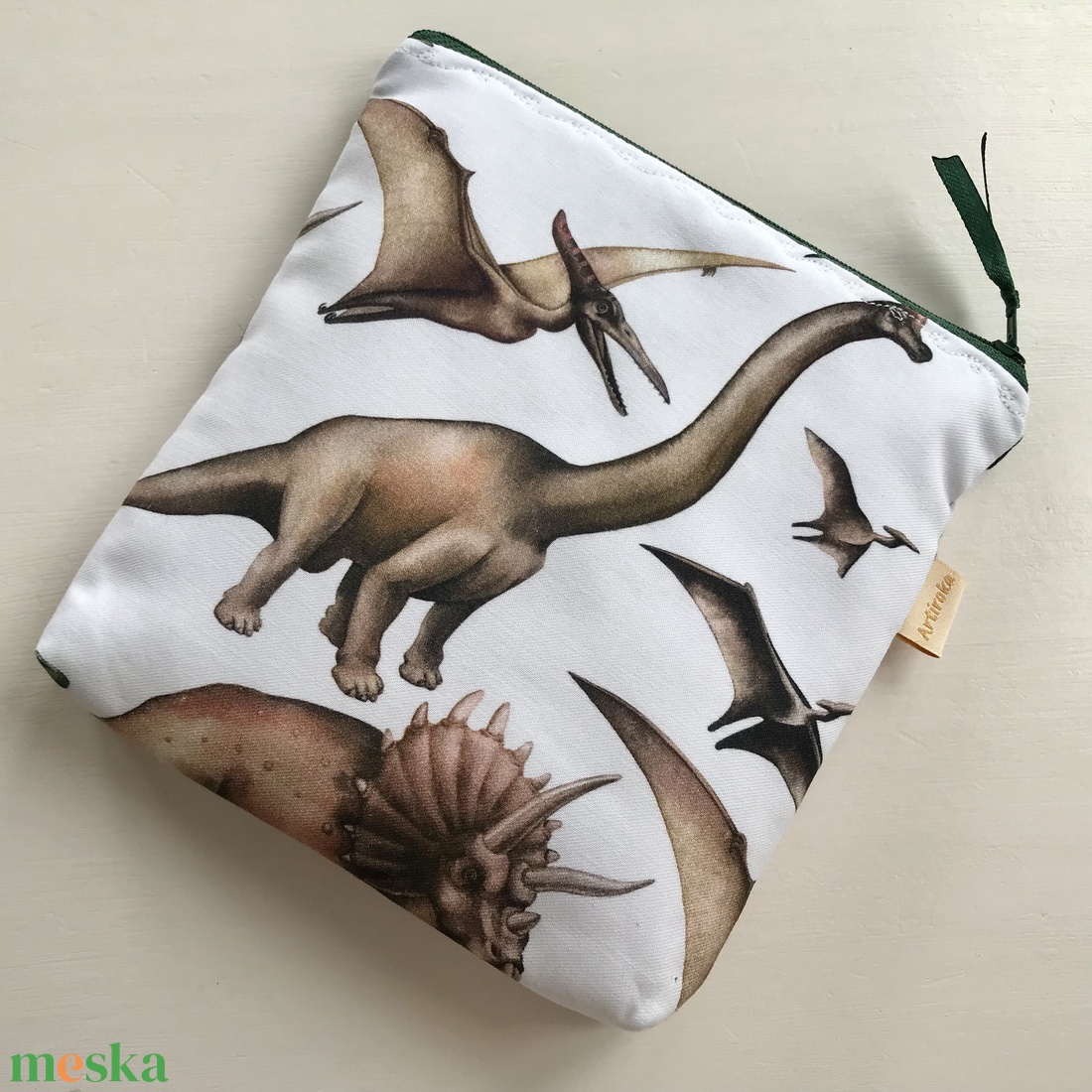 Dinoszaurusz mintás prémium neszesszer, uzsonna tasak - zipper bag - Artiroka design - szendvics csomagoló - szendvics csomagoló - Meska.hu Dinoszaurusz mintás prémium neszesszer, uzsonna tasak - zipper bag - Artiroka design - szendvics csomagoló - szendvics csomagoló - Meska.hu