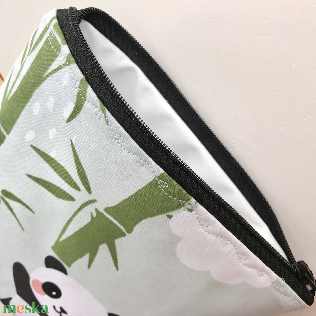 Panda Maci mintás szendvics tartó neszesszer - Artiroka design - táska & tok - uzsonna- & ebéd tartó - ebéd tasak, doboz - Meska.hu Panda Maci mintás szendvics tartó neszesszer - Artiroka design - táska & tok - uzsonna- & ebéd tartó - ebéd tasak, doboz - Meska.hu