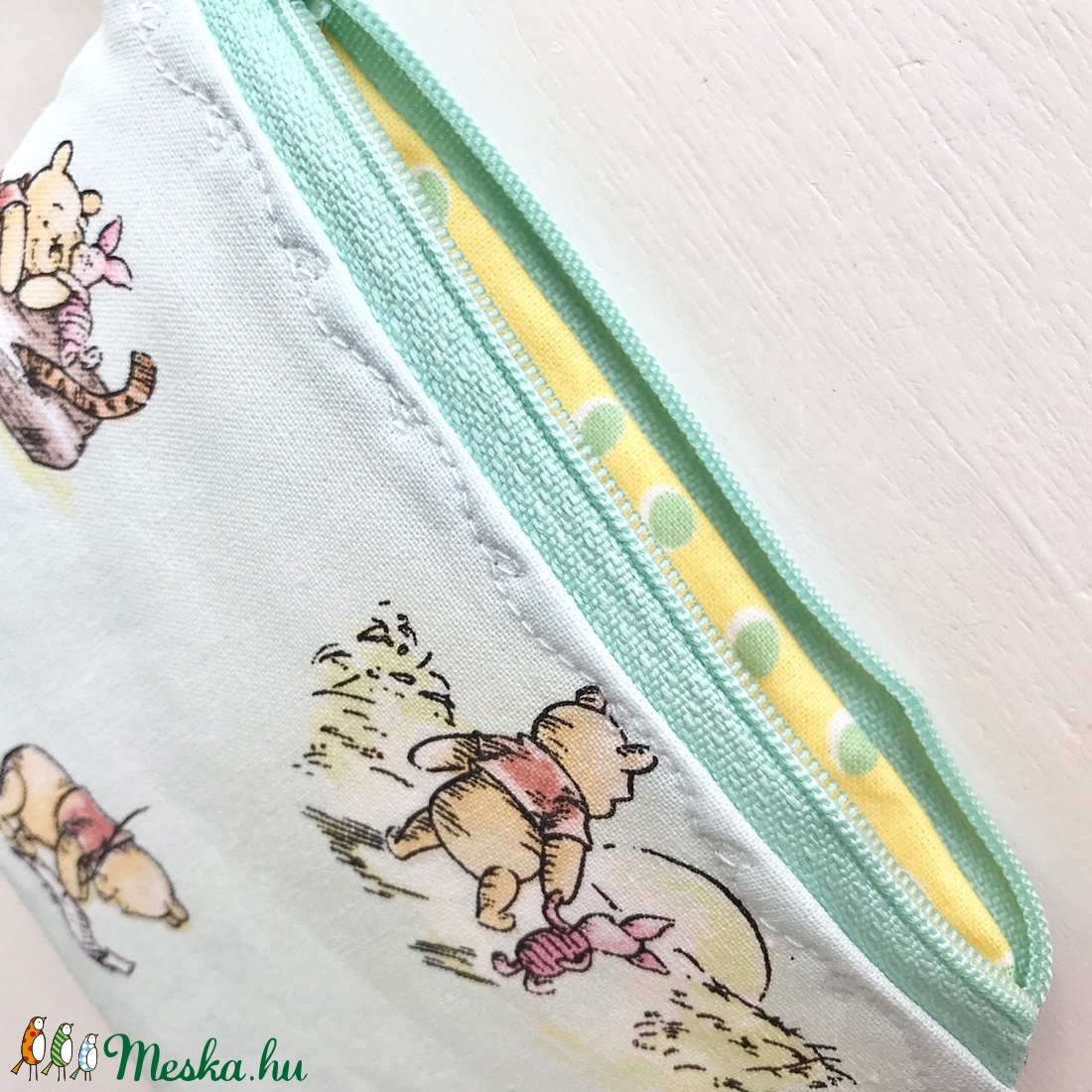 Micimackó, Füles és Malacka mintás, pasztell zöld színű irattartó pénztárca, neszesszer - Winnie de Pooh - táska & tok - pénztárca & más tok - pénztárca - Meska.hu Micimackó, Füles és Malacka mintás, pasztell zöld színű irattartó pénztárca, neszesszer - Winnie de Pooh - táska & tok - pénztárca & más tok - pénztárca - Meska.hu