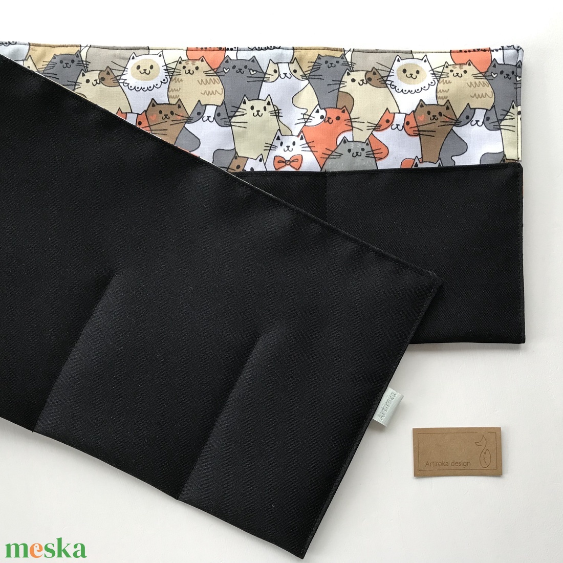 Fekete alapon cica mintás táskarendező, táska rendszerező - Artiroka design - táska & tok - kézitáska & válltáska - belső rendező - Meska.hu Fekete alapon cica mintás táskarendező, táska rendszerező - Artiroka design - táska & tok - kézitáska & válltáska - belső rendező - Meska.hu