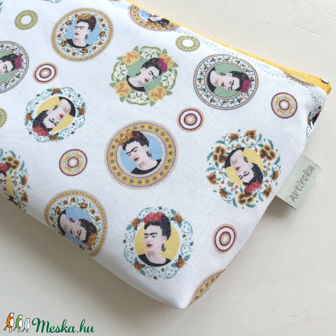 Frida Kahlo mintás tolltartó neszesszer vagy szemüvegtok - Artiroka design - táska & tok - neszesszer - Meska.hu Frida Kahlo mintás tolltartó neszesszer vagy szemüvegtok - Artiroka design - táska & tok - neszesszer - Meska.hu