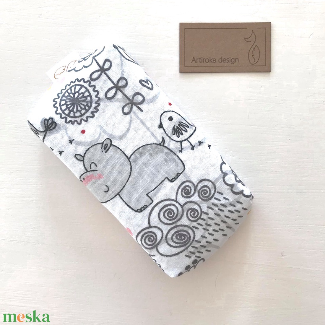 Víziló mintás, bélelt papírzsebkendő tartó - Artiroka design - táska & tok - pénztárca & más tok - zsebkendőtartó tok - Meska.hu Víziló mintás, bélelt papírzsebkendő tartó - Artiroka design - táska & tok - pénztárca & más tok - zsebkendőtartó tok - Meska.hu