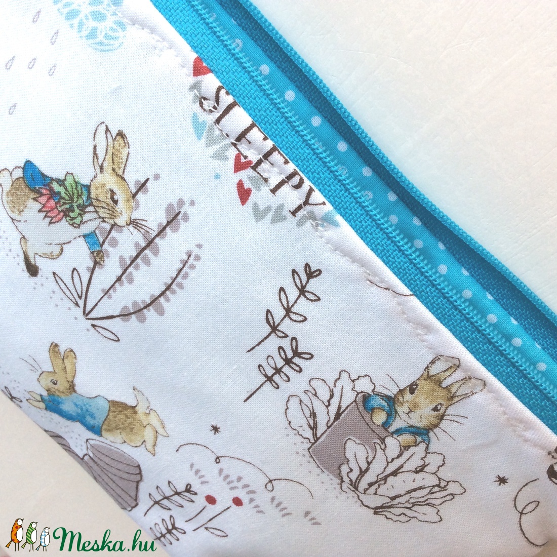 Beatrix Potter nyuszi mintás neszesszer - Artiroka design - táska & tok - neszesszer - Meska.hu