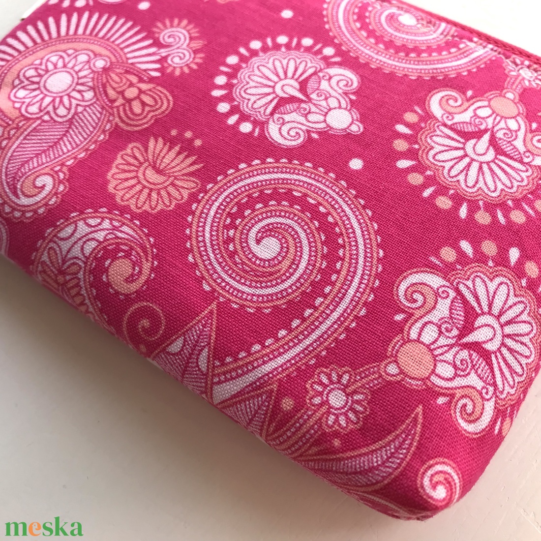 Pink, virág mintás irattartó pénztárca vagy tolltartó neszesszer, szemüvegtok - Artiroka design - táska & tok - pénztárca & más tok - kártyatartó & irattartó - Meska.hu Pink, virág mintás irattartó pénztárca vagy tolltartó neszesszer, szemüvegtok - Artiroka design - táska & tok - pénztárca & más tok - kártyatartó & irattartó - Meska.hu