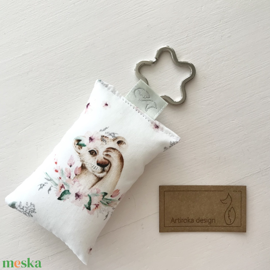 Oroszlán mintás kulcstartó - Oroszlánkirály - Lion King - Artiroka design - táska & tok - kulcstartó & táskadísz - kulcstartó - Meska.hu Oroszlán mintás kulcstartó - Oroszlánkirály - Lion King - Artiroka design - táska & tok - kulcstartó & táskadísz - kulcstartó - Meska.hu