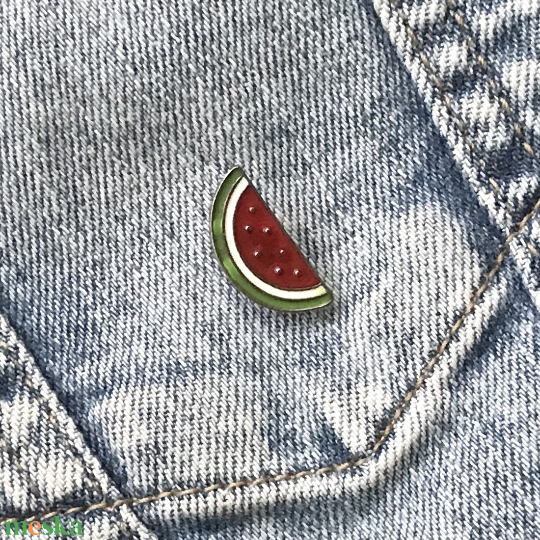 Görögdinnye mintás kitűző  - Mesedoboz - ékszer - kitűző és bross - Meska.hu