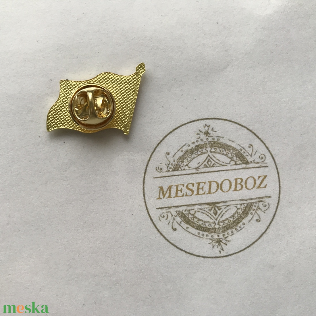 Kokárda kitűző - Nemzeti zászló - Mesedoboz - ékszer - kitűző és bross - kitűző - Meska.hu Kokárda kitűző - Nemzeti zászló - Mesedoboz - ékszer - kitűző és bross - kitűző - Meska.hu