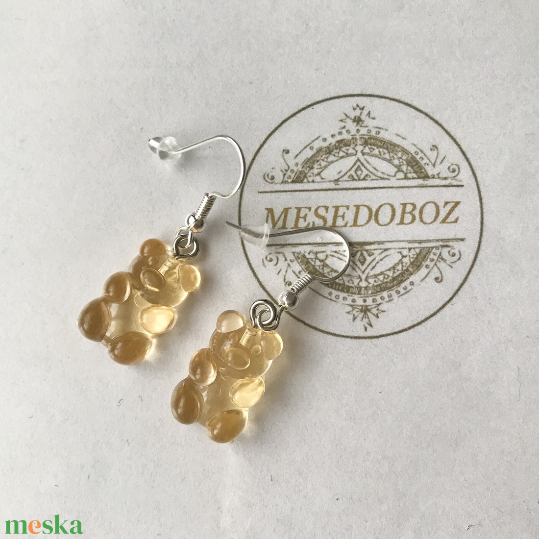 Aranysárga maci fülbevaló - Mesedoboz - ékszer - fülbevaló - lógó fülbevaló - Meska.hu Aranysárga maci fülbevaló - Mesedoboz - ékszer - fülbevaló - lógó fülbevaló - Meska.hu