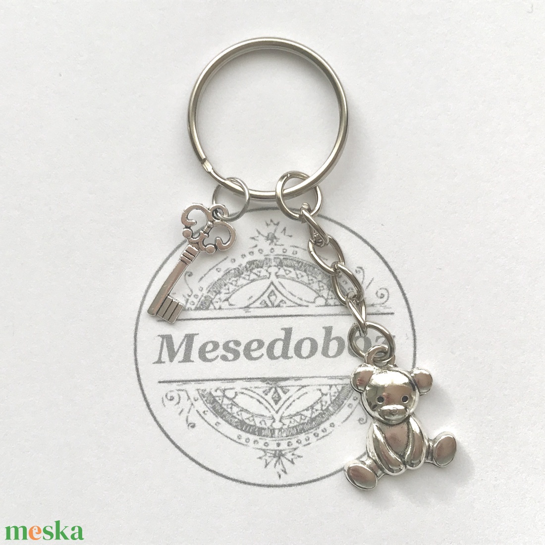 Mackó kulcstartó kulcs medállal  - táska & tok - kulcstartó & táskadísz - kulcstartó - Meska.hu