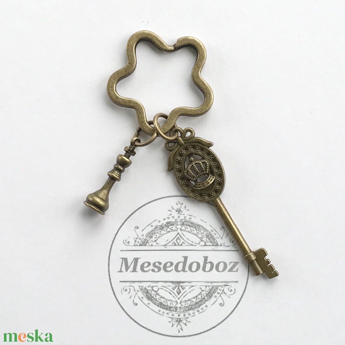 Sakk, királynő figura kulcstartó  - Mesedoboz - táska & tok - kulcstartó & táskadísz - kulcstartó - Meska.hu