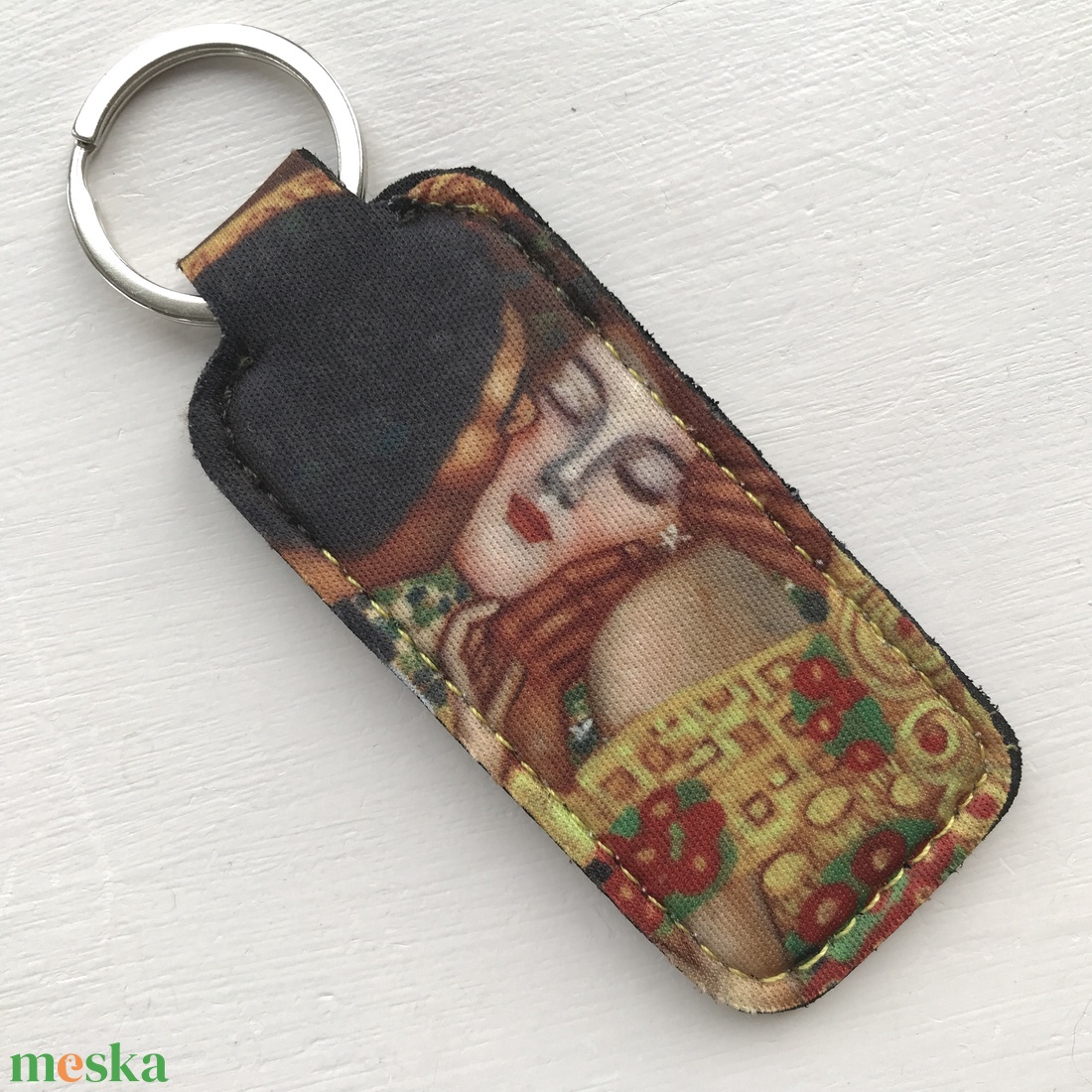 Klimt, A csók című festménye mintás kulcstartó, ajakbalzsam tartó - táska & tok - kulcstartó & táskadísz - kulcstartó - Meska.hu