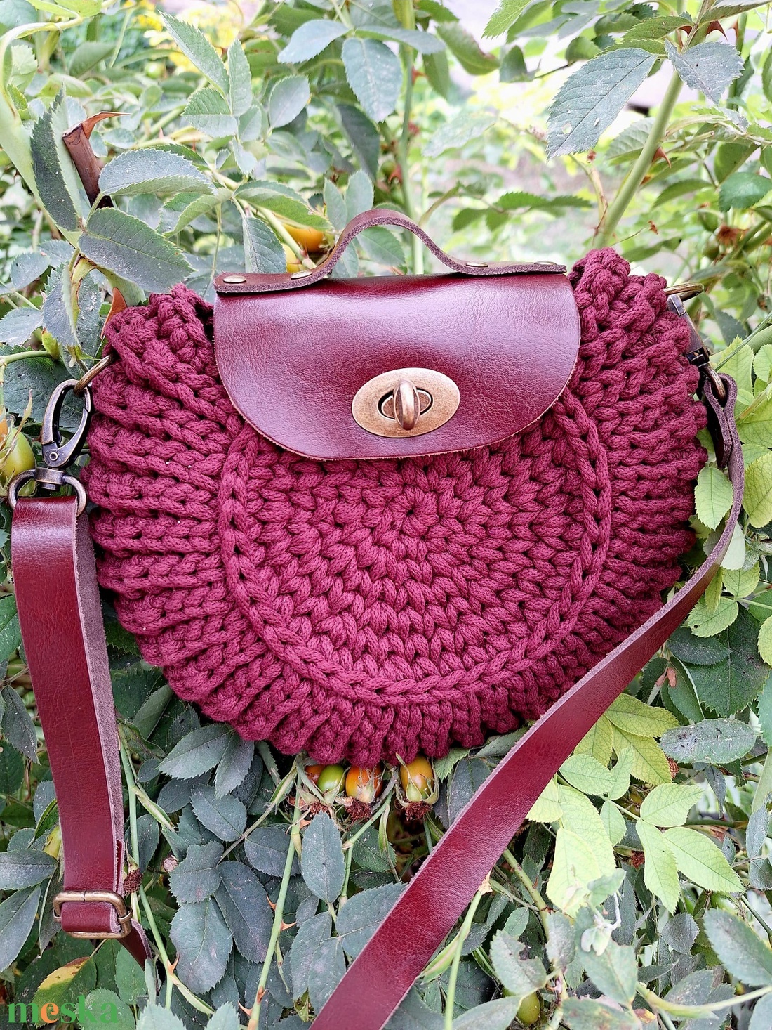 Horgolt oreo crossbody táska - táska & tok - kézitáska & válltáska - vállon átvethető táska - Meska.hu