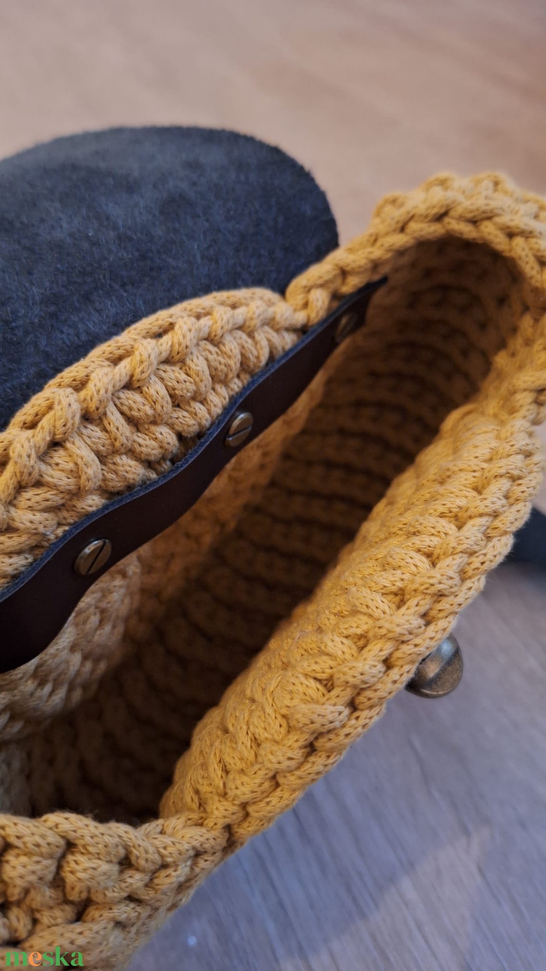 Horgolt oreo crossbody táska - táska & tok - kézitáska & válltáska - vállon átvethető táska - Meska.hu