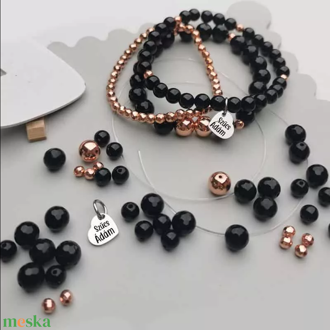 Rose gold-Ónix ásvány karkötő szett: csináld magad ékszer - ékszer - karkötő - karkötő medállal - Meska.hu Rose gold-Ónix ásvány karkötő szett: csináld magad ékszer - ékszer - karkötő - karkötő medállal - Meska.hu
