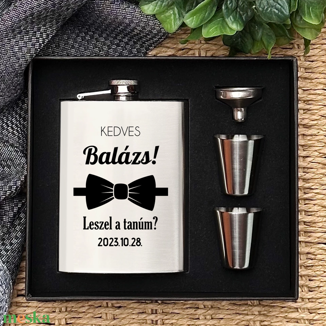 Tanúfelkérő, gravírozott flaska szett - otthon & életmód - konyhafelszerelés, tálalás - flaska, csatos üveg - Meska.hu Tanúfelkérő, gravírozott flaska szett - otthon & életmód - konyhafelszerelés, tálalás - flaska, csatos üveg - Meska.hu