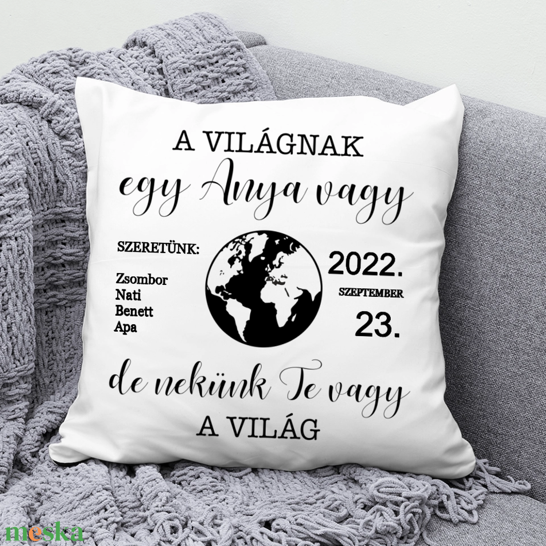 Egyedi díszpárna anyának Te vagy a világ - otthon & életmód - lakástextil - párna & párnahuzat - Meska.hu Egyedi díszpárna anyának Te vagy a világ - otthon & életmód - lakástextil - párna & párnahuzat - Meska.hu