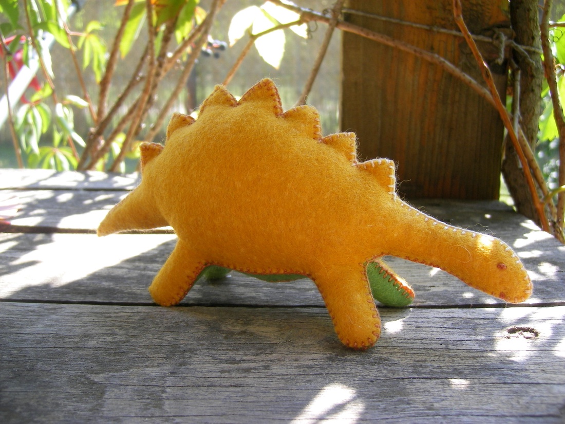 Tüskés hátú dínó -  - Meska.hu