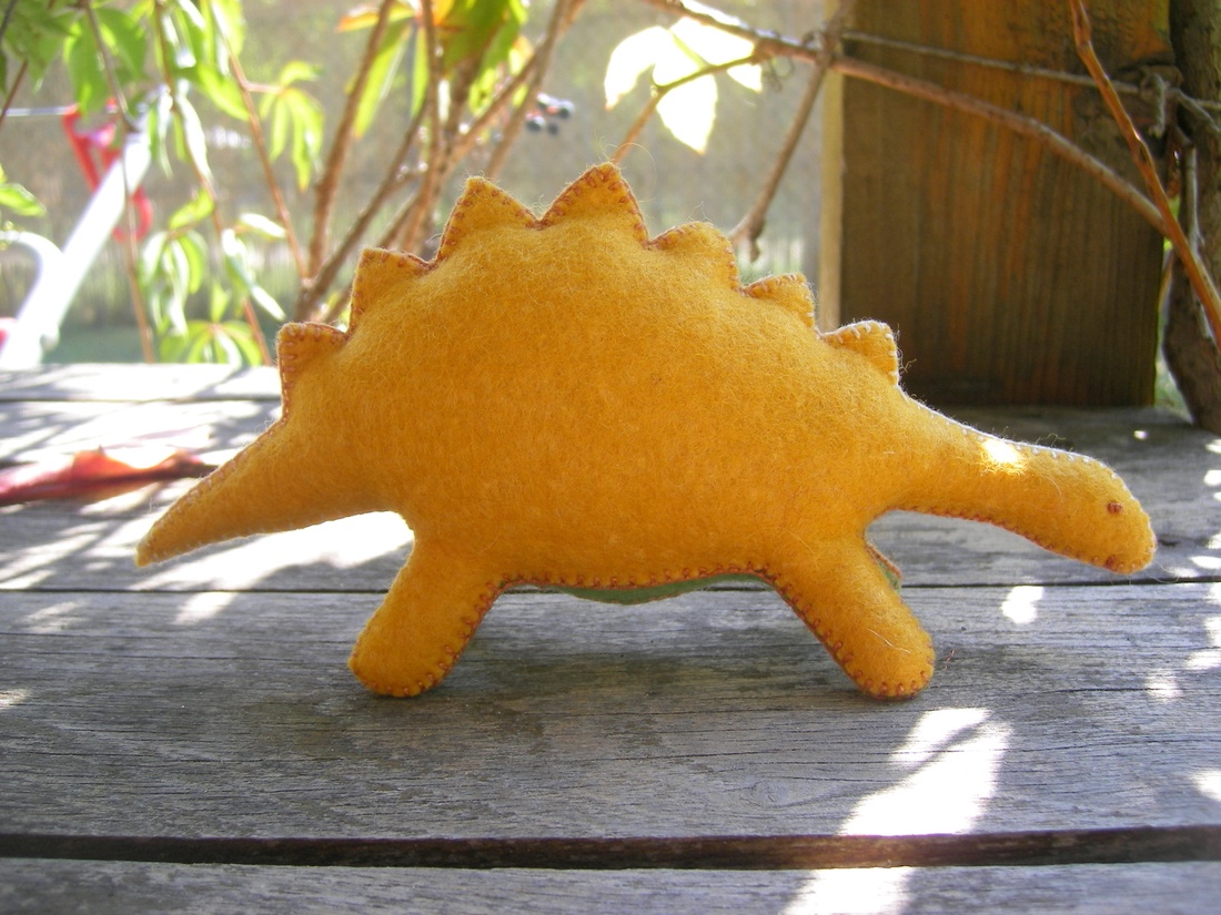 Tüskés hátú dínó -  - Meska.hu