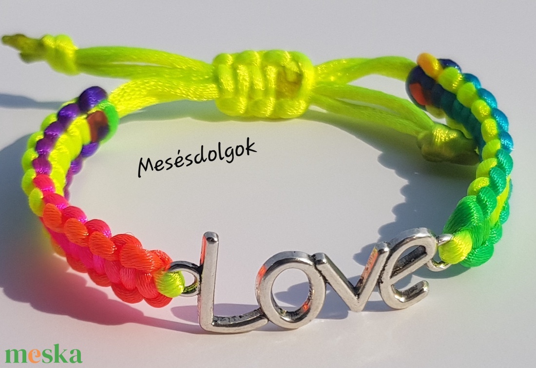Neonparádé LOVE felirattal. Makramé fonott divatos karkötő - ékszer - karkötő - fonott karkötő - Meska.hu Neonparádé LOVE felirattal. Makramé fonott divatos karkötő - ékszer - karkötő - fonott karkötő - Meska.hu