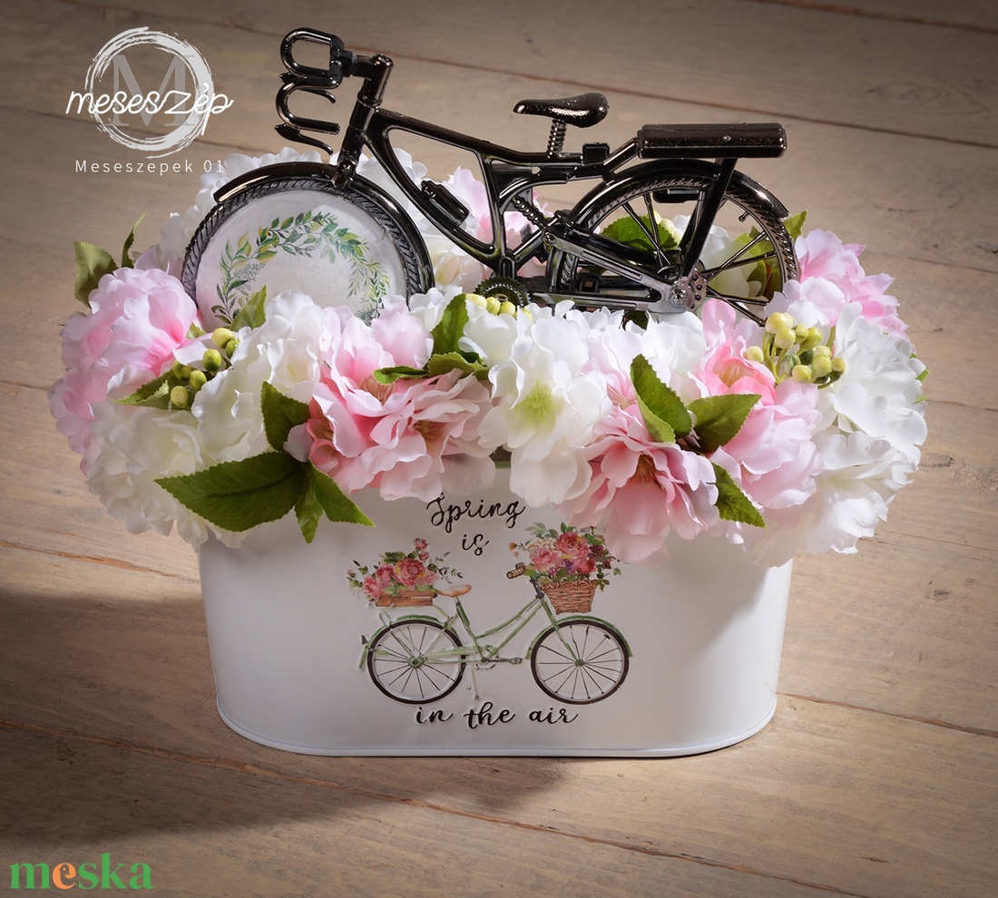 Tavaszi bringa Spring is in the air asztaldísz - otthon & életmód - dekoráció - asztal és polc dekoráció - asztaldísz - Meska.hu