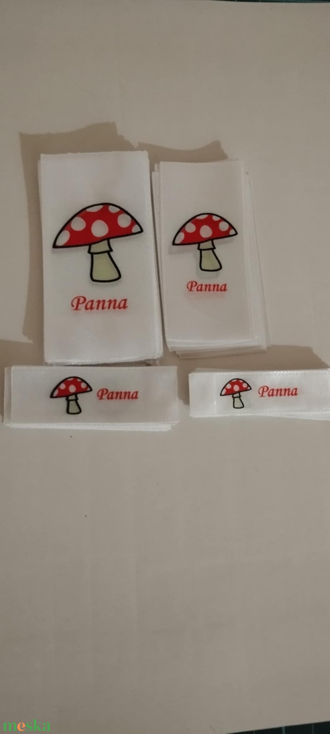 Ovis,bölcsis jel varrós. gomba+Panna név - játék & sport - ovis felszerelés - óvodai jelek - Meska.hu Ovis,bölcsis jel varrós. gomba+Panna név - játék & sport - ovis felszerelés - óvodai jelek - Meska.hu