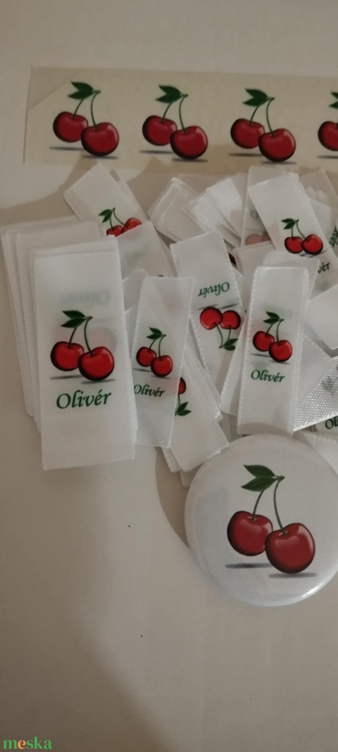 Ovis,bölcsis jel ,cseresznye varrós és öntapadós+Olivér - játék & sport - ovis felszerelés - óvodai jelek - Meska.hu Ovis,bölcsis jel ,cseresznye varrós és öntapadós+Olivér - játék & sport - ovis felszerelés - óvodai jelek - Meska.hu