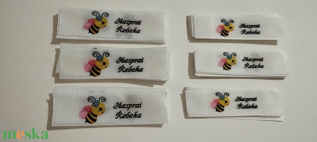 Ovis,bölcsis jel ,méhecske+Hasprai Rebeka névvel  varrós - játék & sport - ovis felszerelés - óvodai jelek - Meska.hu