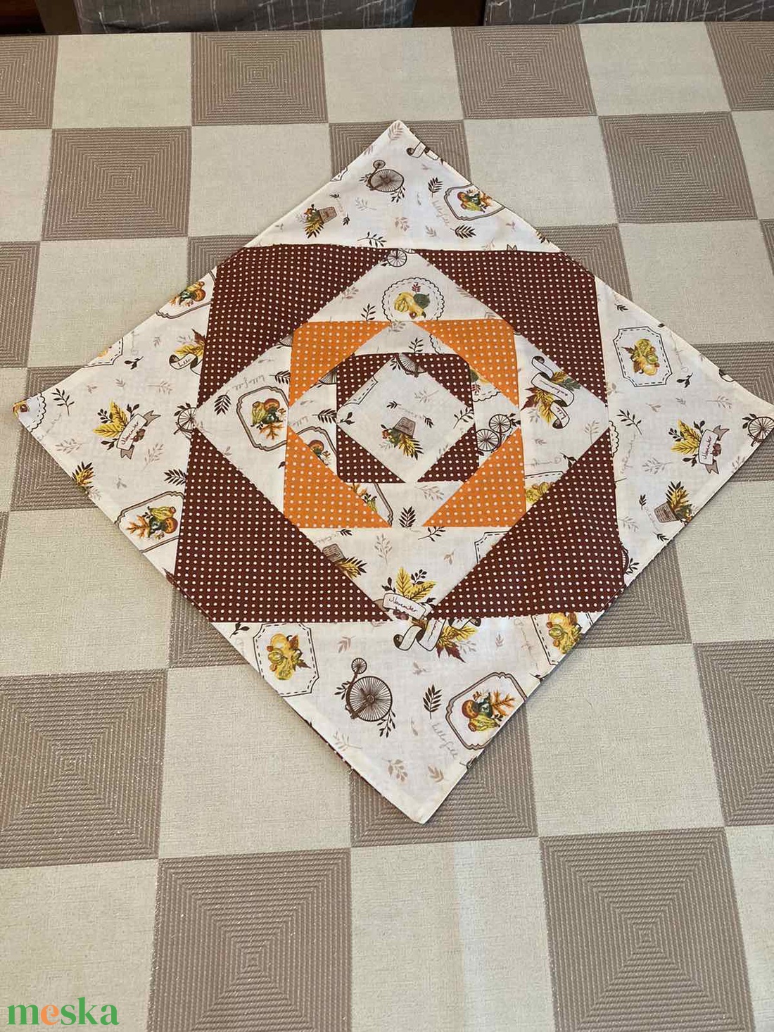 Őszi dekorációs asztalközép - otthon & életmód - konyhafelszerelés, tálalás - tálalás - terítő - Meska.hu Őszi dekorációs asztalközép - otthon & életmód - konyhafelszerelés, tálalás - tálalás - terítő - Meska.hu