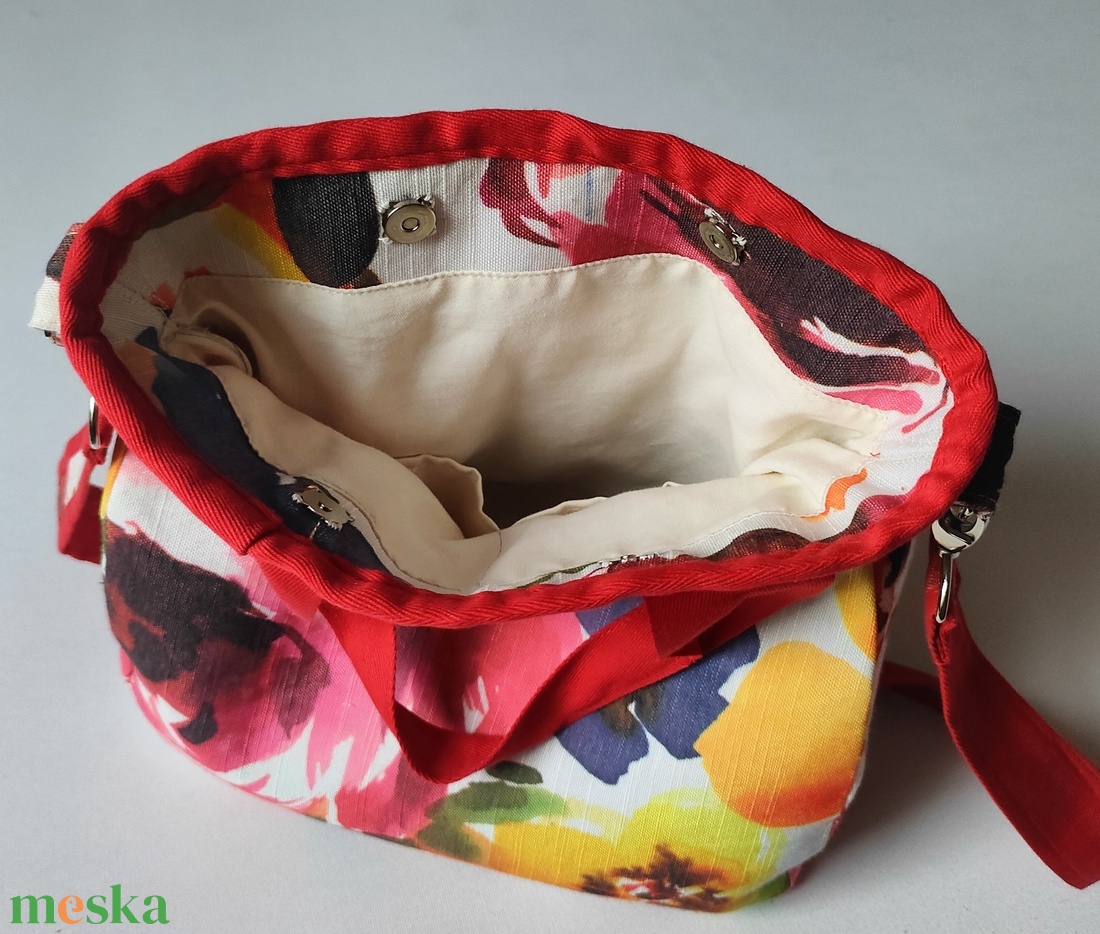 Virág mintás kézitáska - táska & tok - kézitáska & válltáska - kézitáska - Meska.hu