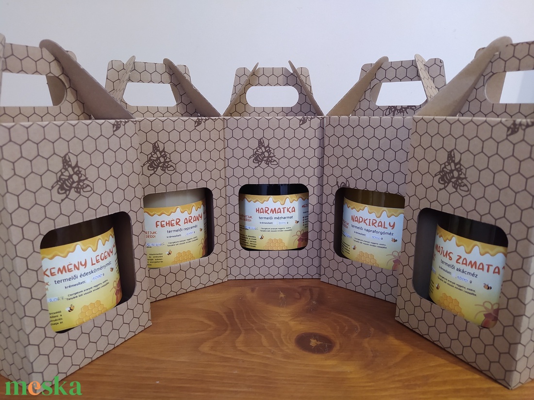 1 kg repceméz / 1 kg akácméz / 1 kg napraforgóméz / 1 kg édesköményméz / 1 kg mézharmat méhsejtmintás díszcsomagolásban - élelmiszer - méz & propolisz - Meska.hu