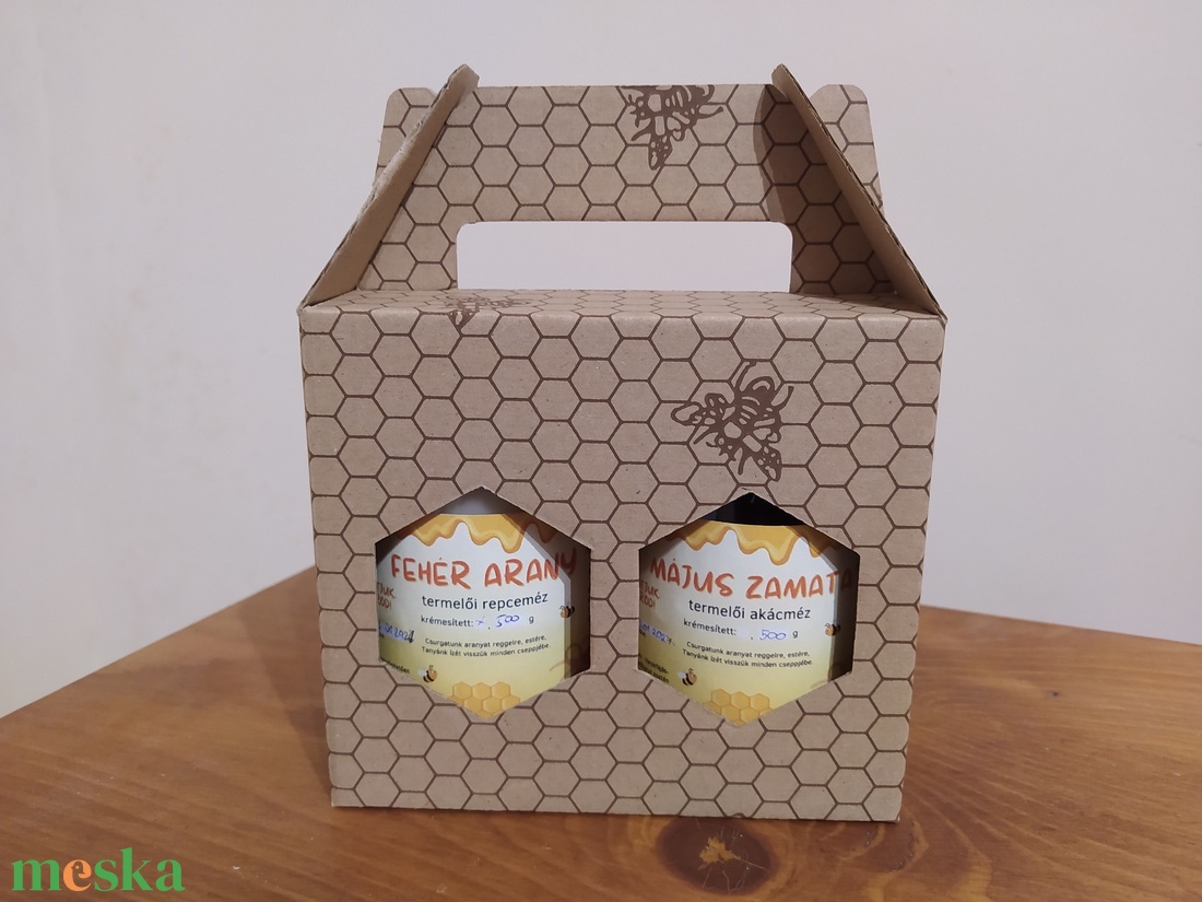 2 x 500 g méz méhsejtmintás díszcsomagolásban - élelmiszer - méz & propolisz - Meska.hu