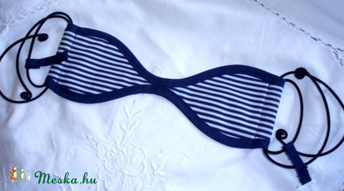 Kék-fehér csíkos békebeli bajuszkötő - félretéve Vajdáné részére -  - Meska.hu