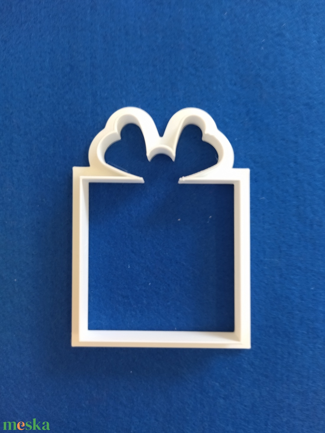 Ajándékdoboz sütemény kiszúróforma 10 cm - otthon & életmód - konyhafelszerelés, tálalás - sütés, főzés - sütikiszúró - Meska.hu