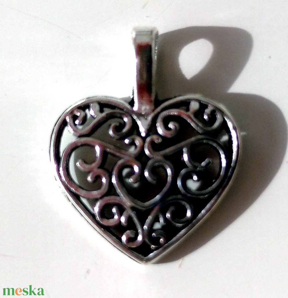 Szív alakú medál 10 db ingyenes posta - kellékek & szerszámok - gyöngyfűzés kellékek - egyéb alkatrész - Meska.hu