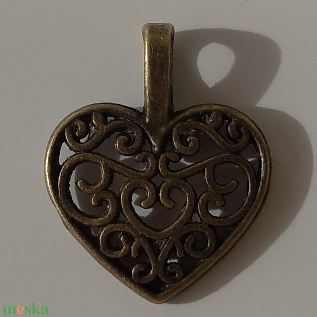 Szív alakú medál 10 db ingyenes posta - kellékek & szerszámok - gyöngyfűzés kellékek - egyéb alkatrész - Meska.hu