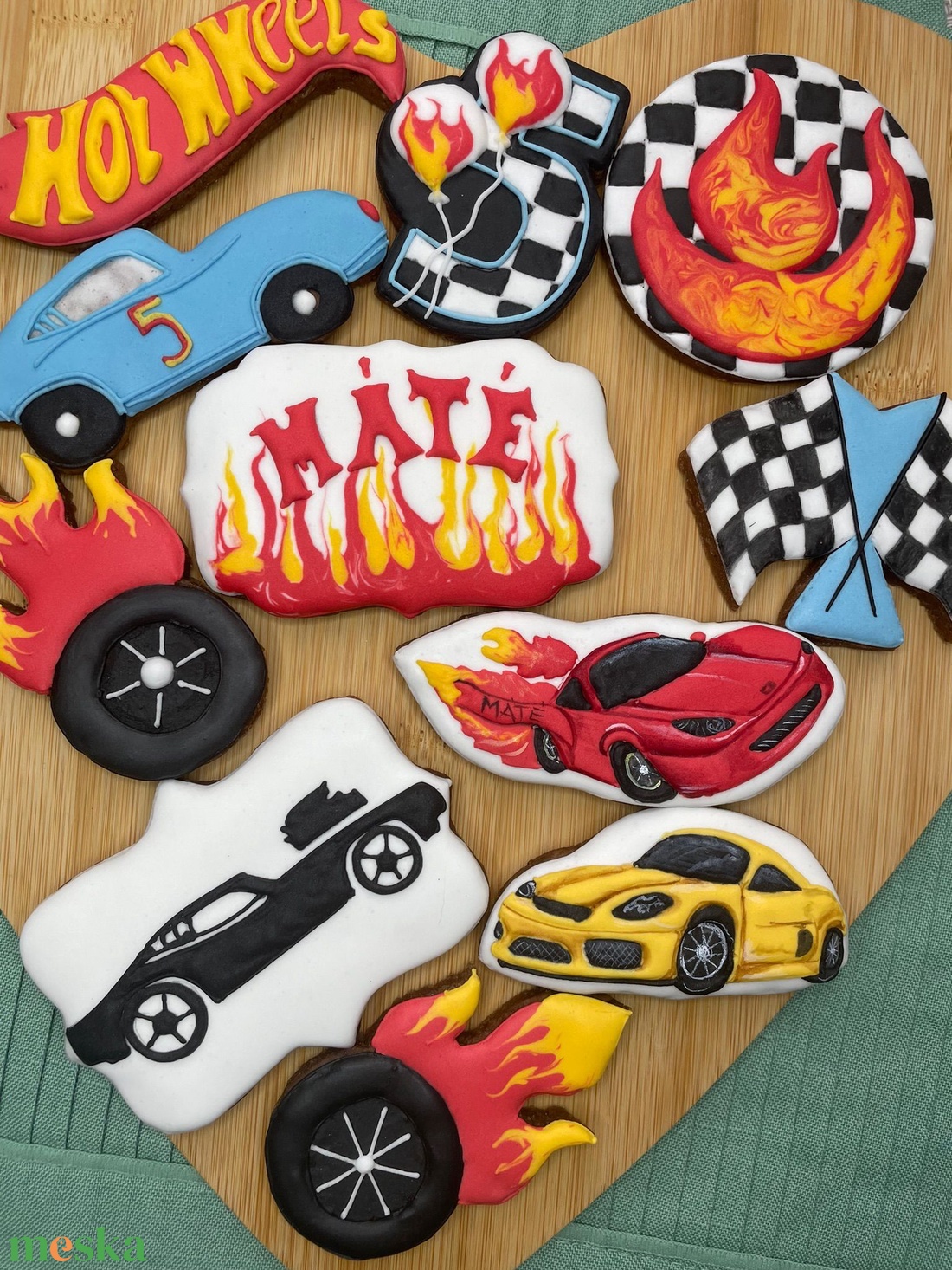 Versenyautós (Hot Wheels) mézeskalács szett - otthon & életmód - dekoráció - dísztárgy - Meska.hu Versenyautós (Hot Wheels) mézeskalács szett - otthon & életmód - dekoráció - dísztárgy - Meska.hu