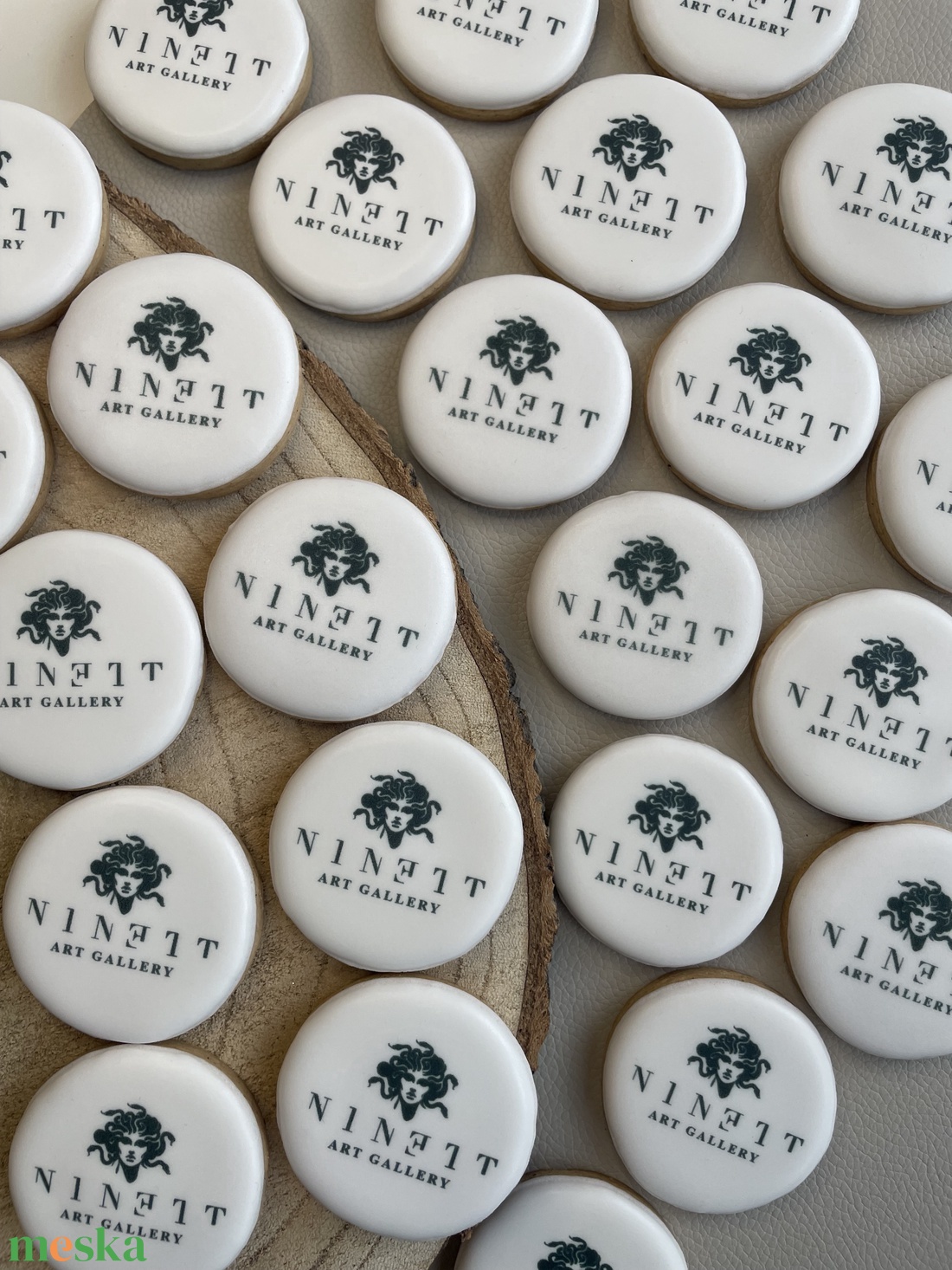 Egyedi logóval ellátott mézeskalács - élelmiszer - édesség - mézeskalács - Meska.hu