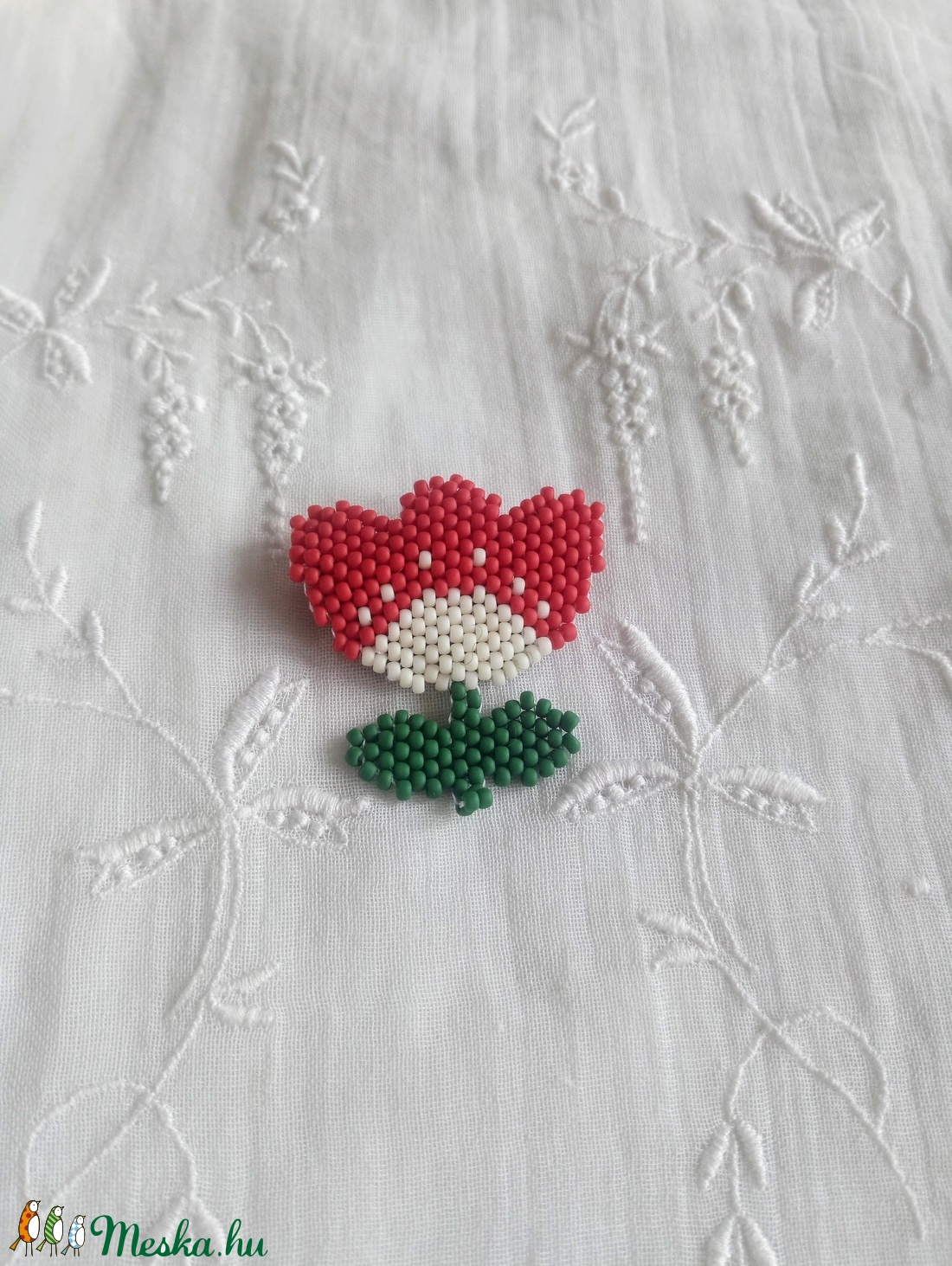 Virág kokárda - ékszer - kitűző és bross - kitűző - Meska.hu Virág kokárda - ékszer - kitűző és bross - kitűző - Meska.hu