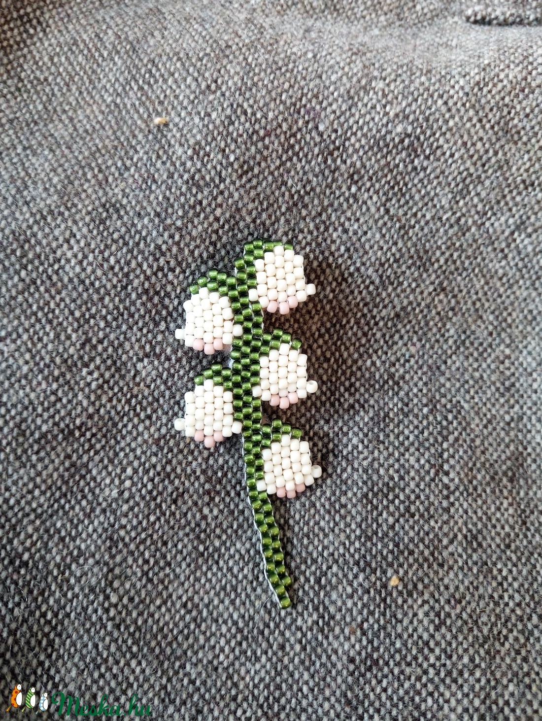 Gyöngyvirág kitűző - ékszer - kitűző és bross - kitűző - Meska.hu Gyöngyvirág kitűző - ékszer - kitűző és bross - kitűző - Meska.hu