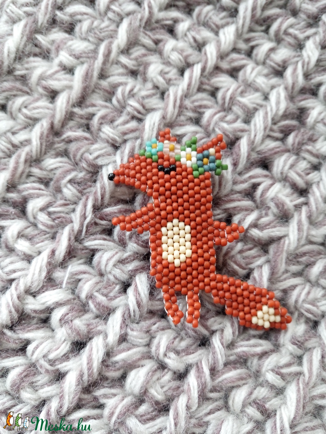 Koszorús róka - kitűző - ékszer - kitűző és bross - kitűző - Meska.hu Koszorús róka - kitűző - ékszer - kitűző és bross - kitűző - Meska.hu