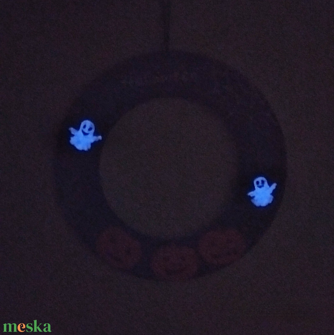 Halloweeni ajtódísz - fekete kopogtató  - otthon & életmód - dekoráció - halloween - halloweeni ajtódíszek és ablakdíszek - Meska.hu